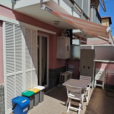ヴェンティミーリアCasa Francesca: Un Mare Di Relax!アパートメント エクステリア 写真